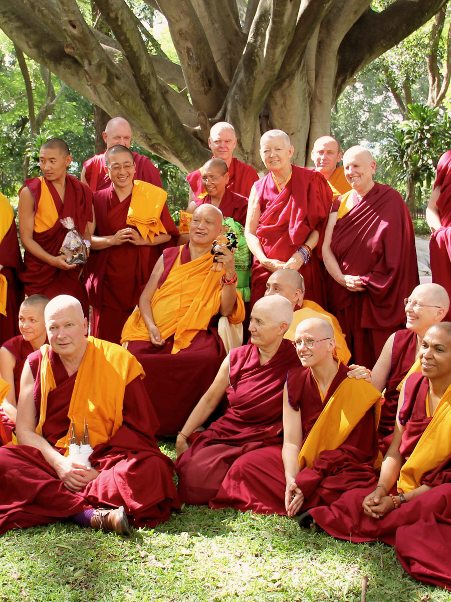 monastere-dorje-pamo-lavaur-france-moniales-lama-zopa-sangha-portrait